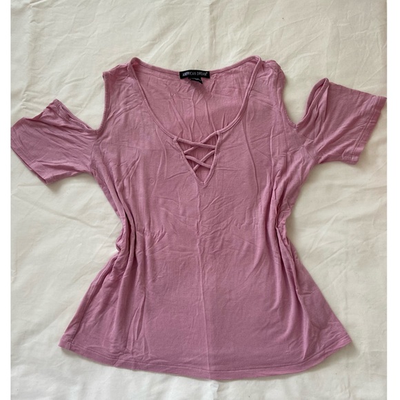 Tops - COPY - Open shoulder top